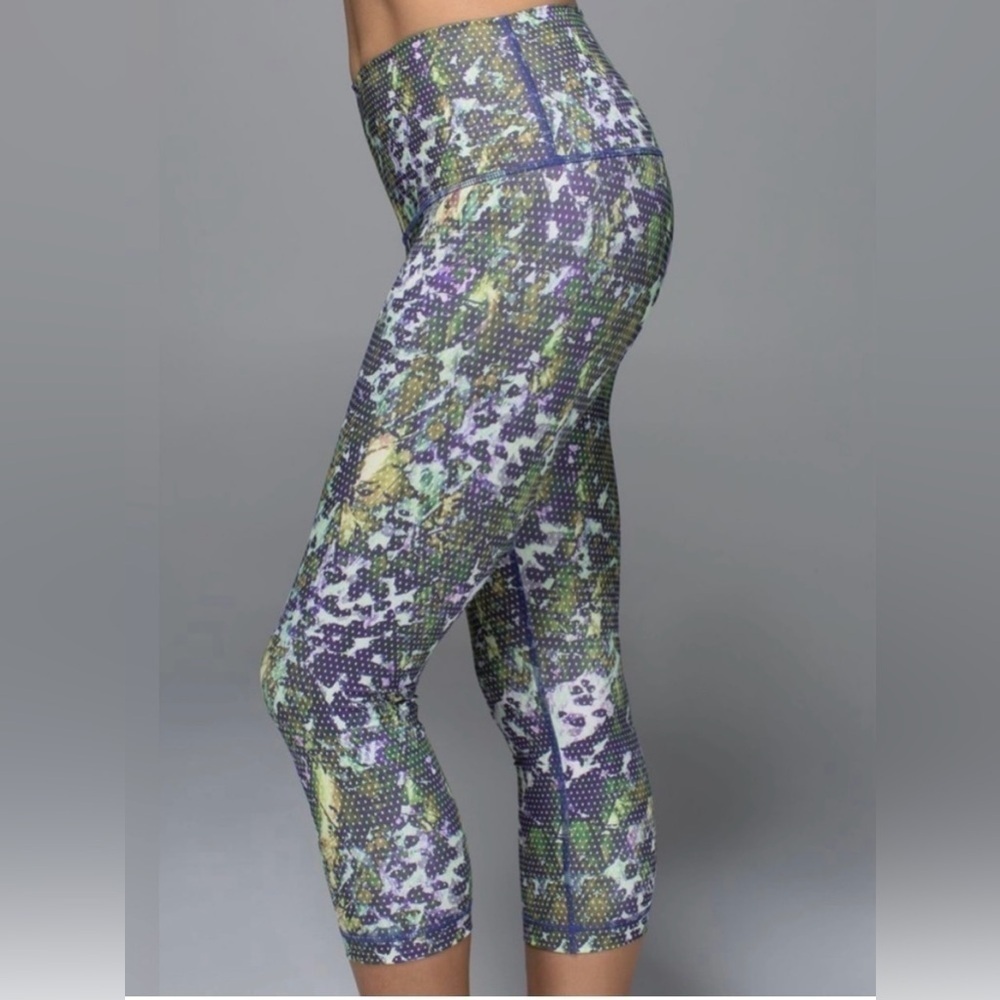 Lululemon Luxtreme Wunder Under Leggings, cropped, size 6 (see note)